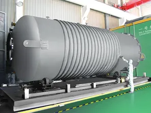 طلاء مضاد للكهرباء الساكنة من نوع F40 مطبّق على المفاعلات المغطاة (المغلفة)