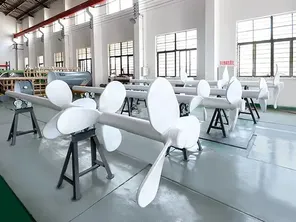 آلة تقليب (مُحرض) من النوع التوربيني مبطن بطبقة من  PTFE