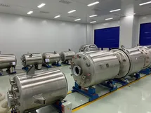 خزان مبطن بـ N-PTFE للمواد المقاومة للضوء